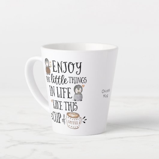 Angewohnt genießen die kleinen Dinge im Leben wie Milchtasse (Linke Ecke)