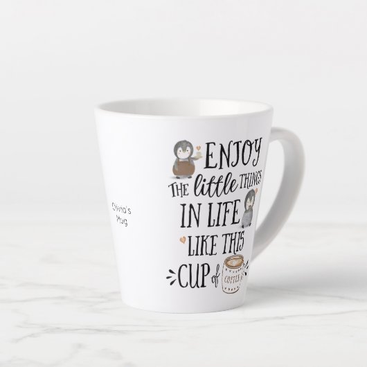 Angewohnt genießen die kleinen Dinge im Leben wie Milchtasse (Rechte Ecke)