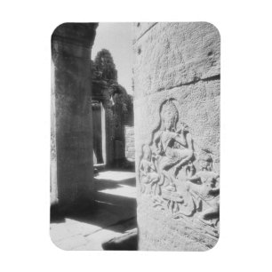 Angkor Kambodscha, Apsara-Schnitzerei The Bayon 2 Magnet