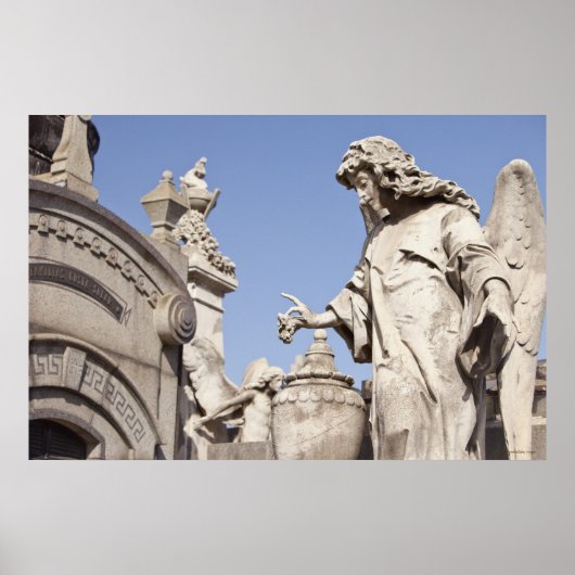Angle Statue Nah oben im Friedhof La Recoleta Poster (Vorne)