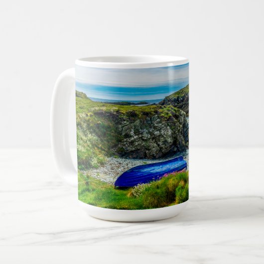 Anglesey Blue Boat 11 oz oder 15 oz Tasse (Vorderseite Links)