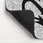 Angreifende Drache-Silhouette auf Silber Mousepad (Ecke)