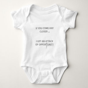Angriff der Gelegenheit Baby Strampler