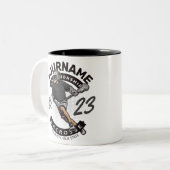 Angriff des personalisierten Lacrosse Player-Sport Zweifarbige Tasse (Vorderseite Links)