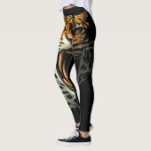 Angriffskopf von Leopard Leggings (Links)