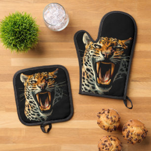 Angriffskopf von Leopard Ofenhandschuh & Topflappen-Set