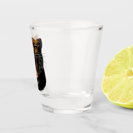 Angriffskopf von Leopard Schnapsglas (Rechts)