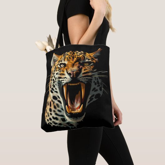 Angriffskopf von Leopard Tasche (Von Nahem)