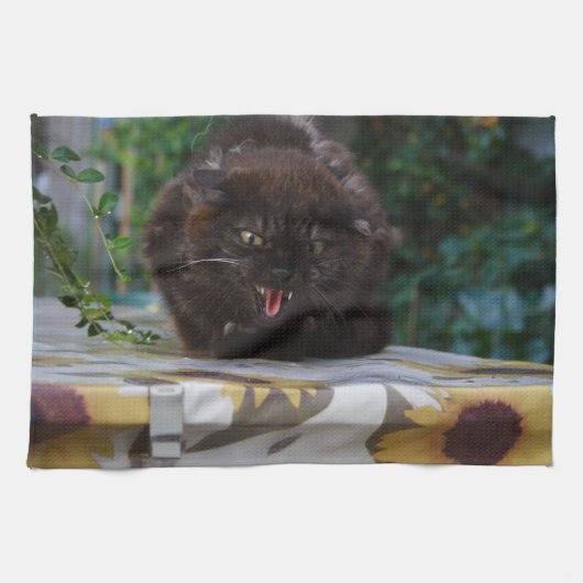 Angry Black Cat Handtuch (Horizontal)