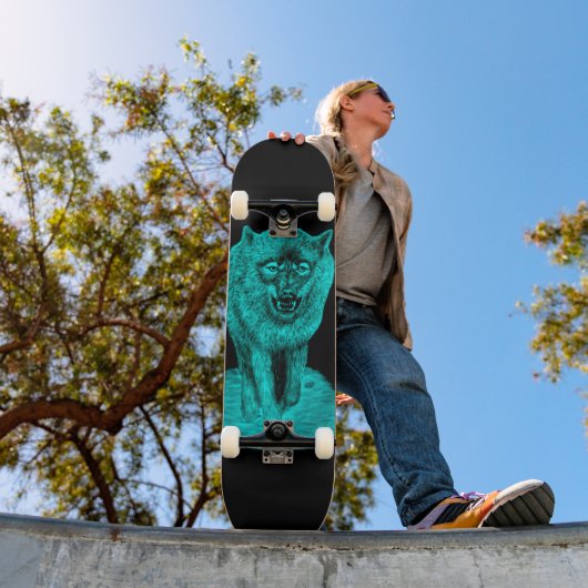 Angry Black Wolf in der Nacht Skateboard (Außenbereich 1)