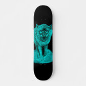 Angry Black Wolf in der Nacht Skateboard (Vorne)