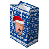 Angry Donald Trump Weihnachten Mittlere Geschenktüte (Rückseite Schrägansicht)