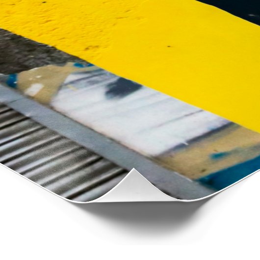 Angry Girl Painting Street Murals Poster (Ecke)