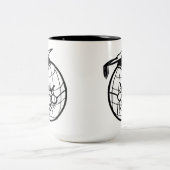 Angry Globe Mortarboard Funny Educator Zweifarbige Tasse (Mittel)