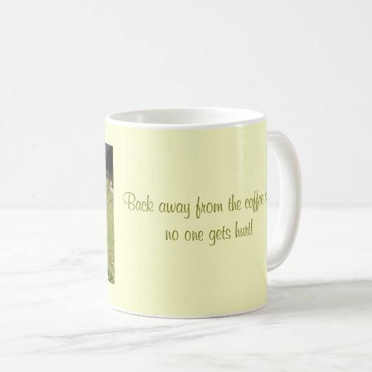 Angry Goose Back Away Tasse (VorderseiteRechts)