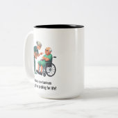 Angry Nurse Dealing With Stubborn Elderly Patient  Zweifarbige Tasse (Vorderseite Links)