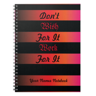 Angry Sunset-Hintergrund mit schwarzen Streifen Notizblock