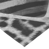 Animal Print - Leopard und Zebra - Silber Tischdecke (Schrägansicht)