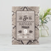 Animal Print Schlange Taupe Birthday Einladung (Stehend Vorderseite)
