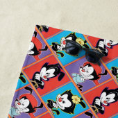 Animaniacs | Yakko, Dot, & Wakko Panel Graphic Strandtuch (Beispiel)