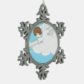 Anime-Engels-Junge, der heraus von den Wolken Schneeflocken Zinn-Ornament (Links)