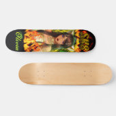 Anime Girl mit Feuerbrand Skateboard (Horizontal)