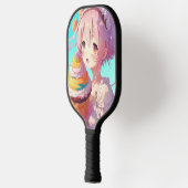 Anime Girl mit Whimsical Cupcake Pickleball Schläger (Links)