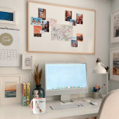 Anime Girl Sitting mit gwt & Musiknoten - Aesthe Tasse