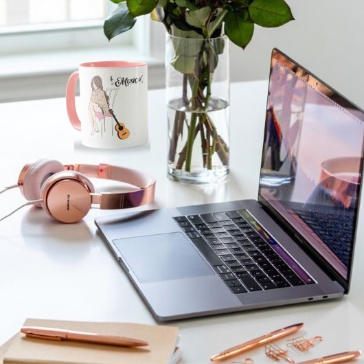 Anime Girl Sitting mit gwt & Musiknoten - Aesthe Tasse