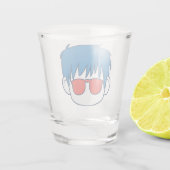 Anime-Junge, blauer Cartoon Schnapsglas (Rückseite)