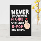 Anime & K-Pop Zitate : Unterschätzen Sie niemals e Karte (Gelbe Blume)