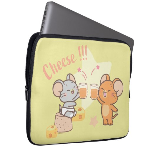 Anime Tuffy und Jerry Cheers zu Käse Laptopschutzhülle (Vorne Rechts)