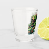 Animierte Bären fahren mit einem grünen Auto Schnapsglas (Links)