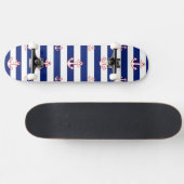 Anker auf Streifen, nautisches Muster Skateboard (Horizontal)
