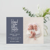 Ankündigung der Geburt eines Zwillings von Hand (Stehend Vorderseite)