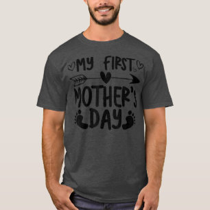 Ankündigung der Schwangerschaft am ersten Mutterta T-Shirt