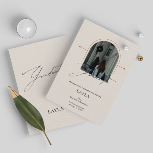 Ankündigung des Abschlusses: 1 Foto, cremefarben