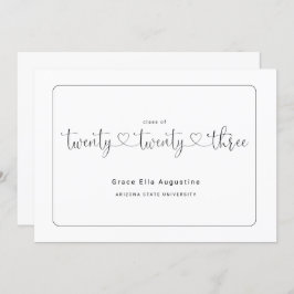 Ankündigung des Abschlusses der niedlichen Frau