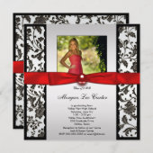 Ankündigung des Abschlusses "Rotes und Schwarzes F (Vorne/Hinten)