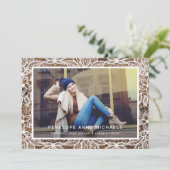 Ankündigung des Abschlusses Rustikales Holz und Sp (Stehend Vorderseite)