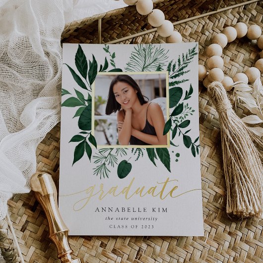 Ankündigung des Abschlusses "Wild Forest Foil Foto