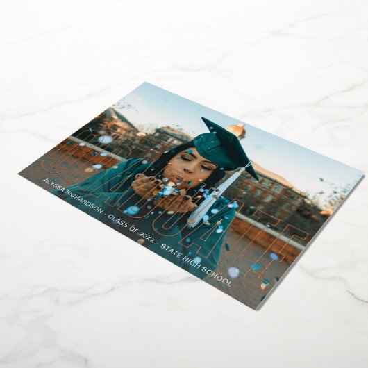 Ankündigung des Graduate-Fotos für Gold Foil (Gedreht)