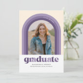 Ankündigung des lila Retro Arch Abschlusses (Stehend Vorderseite)