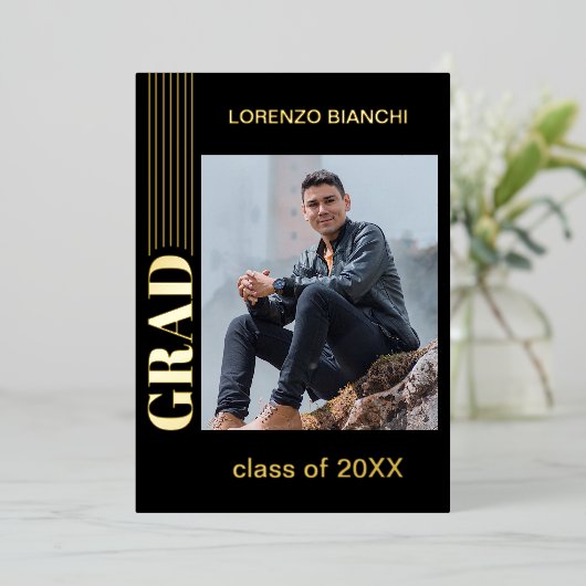 Ankündigung des Minimalistischen Black-Gold-Foil-A (Stehend vorne)