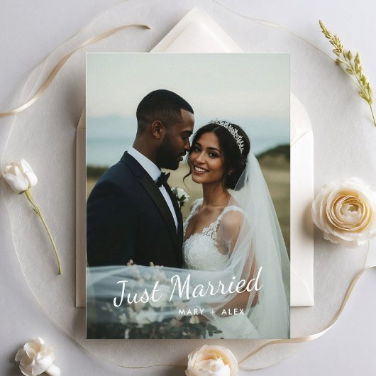 Ankündigung des modernen Just Married Wedding Foto