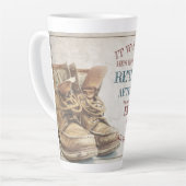 Ankündigung des Ruhestands mit alten Stiefeln V1.0 Milchtasse (Linke Ecke)