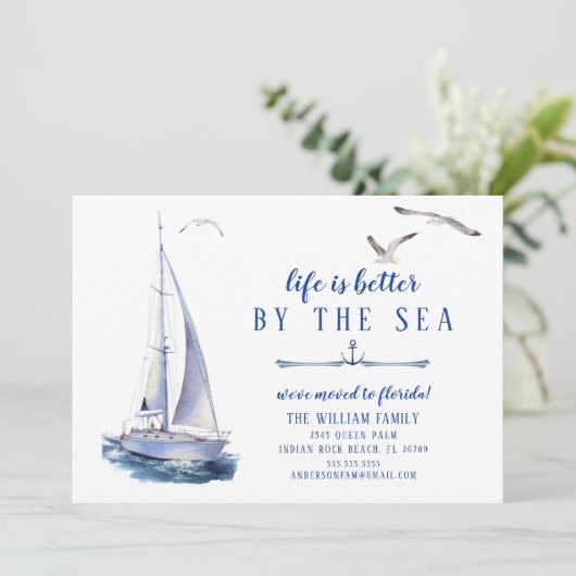 Ankündigung über den Segelboot (Stehend Vorderseite)