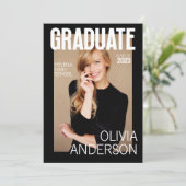 Ankündigung von Abschlüssen in trendigen Zeitschri (Stehend Vorderseite)