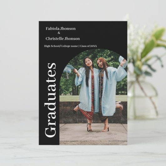 Ankündigung von Abschlüssen mit Minimalistischem S (Stehend Vorderseite)