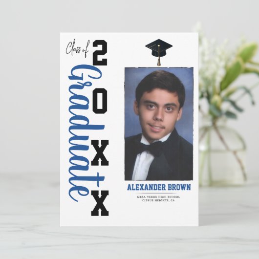 Ankündigung von Blue & Black Abschluss Foto (Stehend Vorderseite)